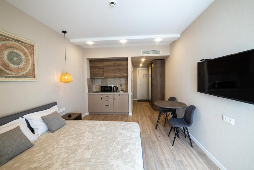 ALLIANCE PALACE GEORGIA BATUMI room 1